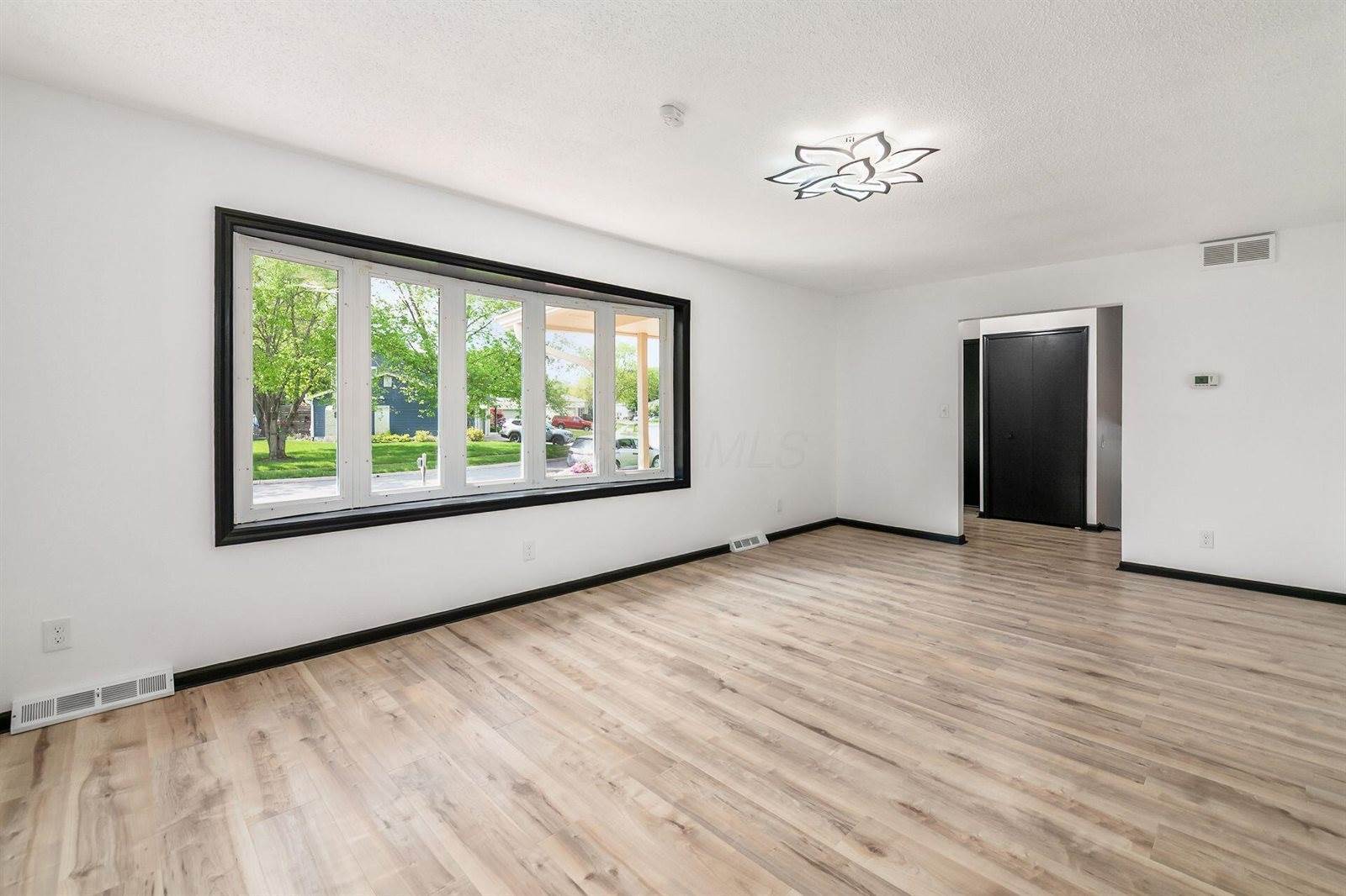 617 Codrington Circle, Columbus, OH 43230