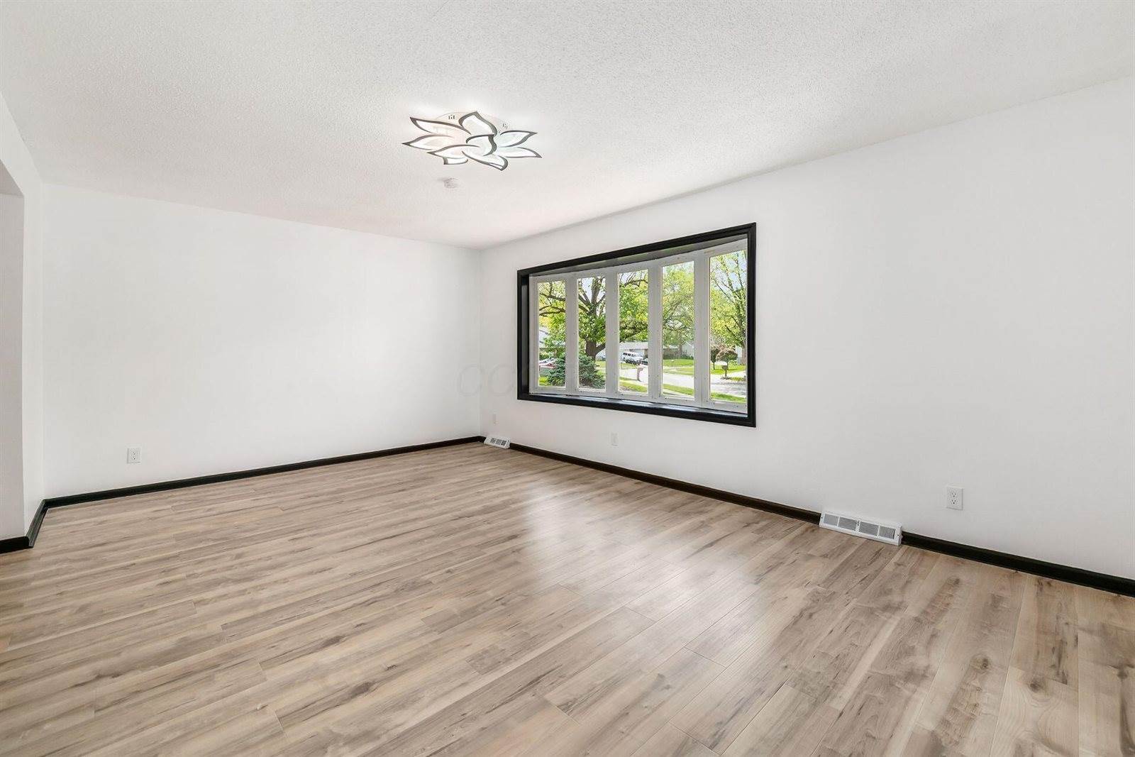 617 Codrington Circle, Columbus, OH 43230