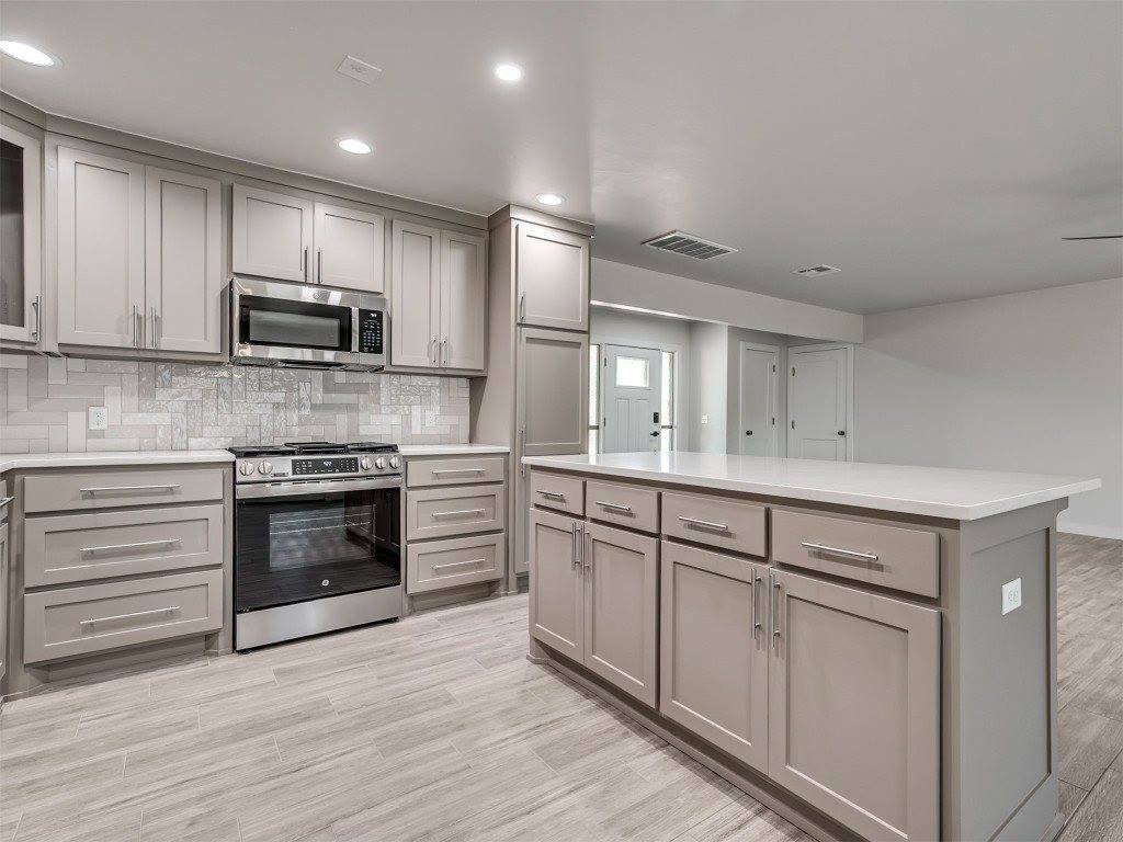 203 East Chicago Street, Shawnee, OK 74804