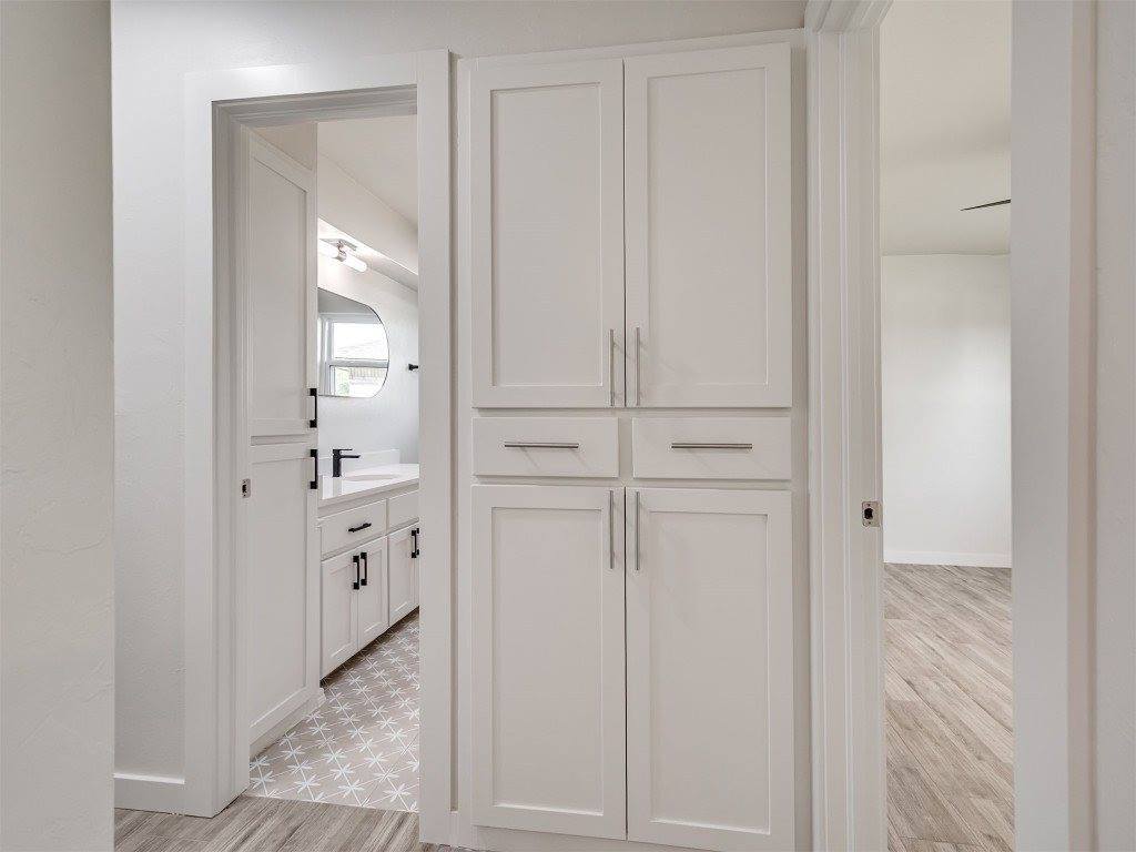 203 East Chicago Street, Shawnee, OK 74804