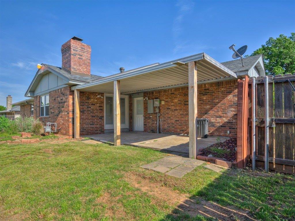 203 East Chicago Street, Shawnee, OK 74804