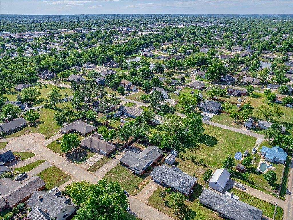 203 East Chicago Street, Shawnee, OK 74804