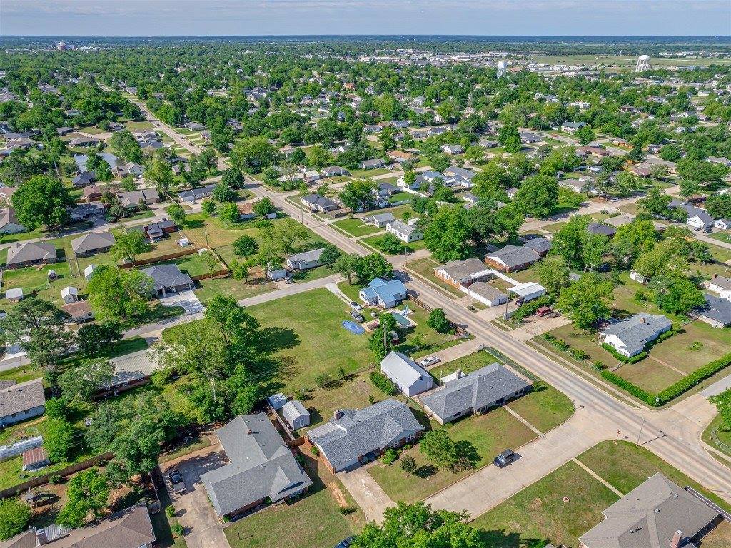 203 East Chicago Street, Shawnee, OK 74804