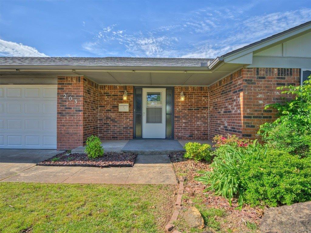 203 East Chicago Street, Shawnee, OK 74804