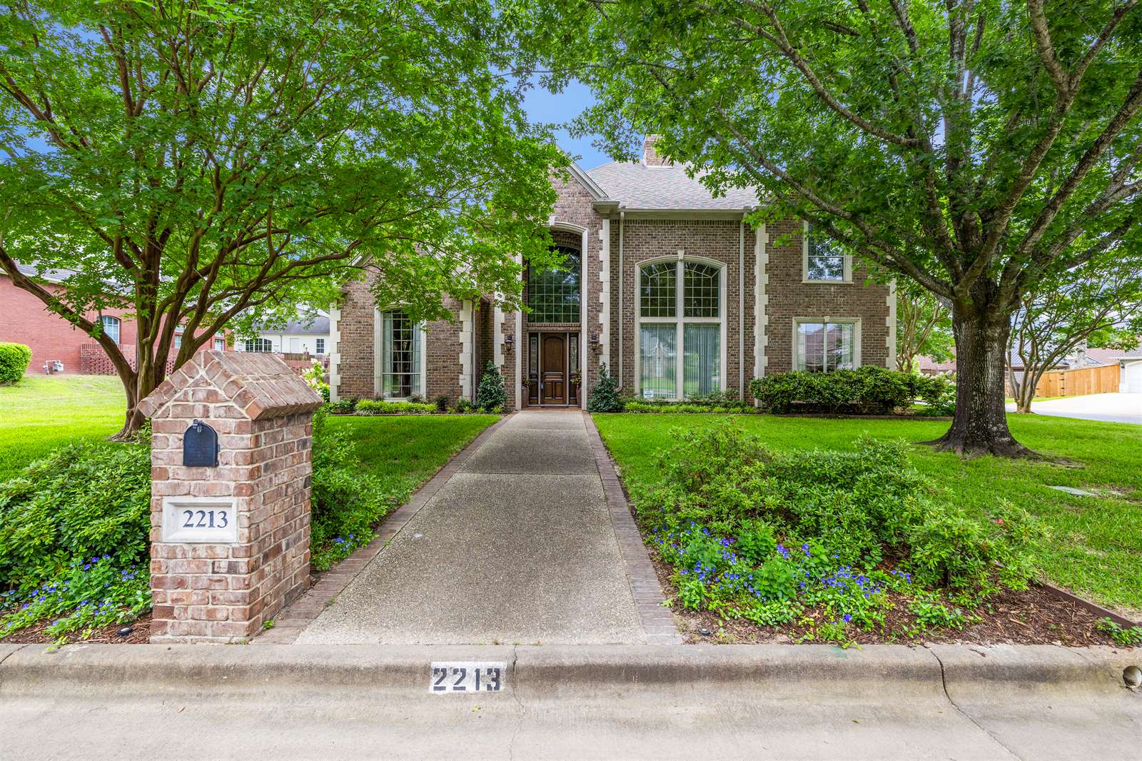 2213 Woodlands Drive, Tyler, TX 75703