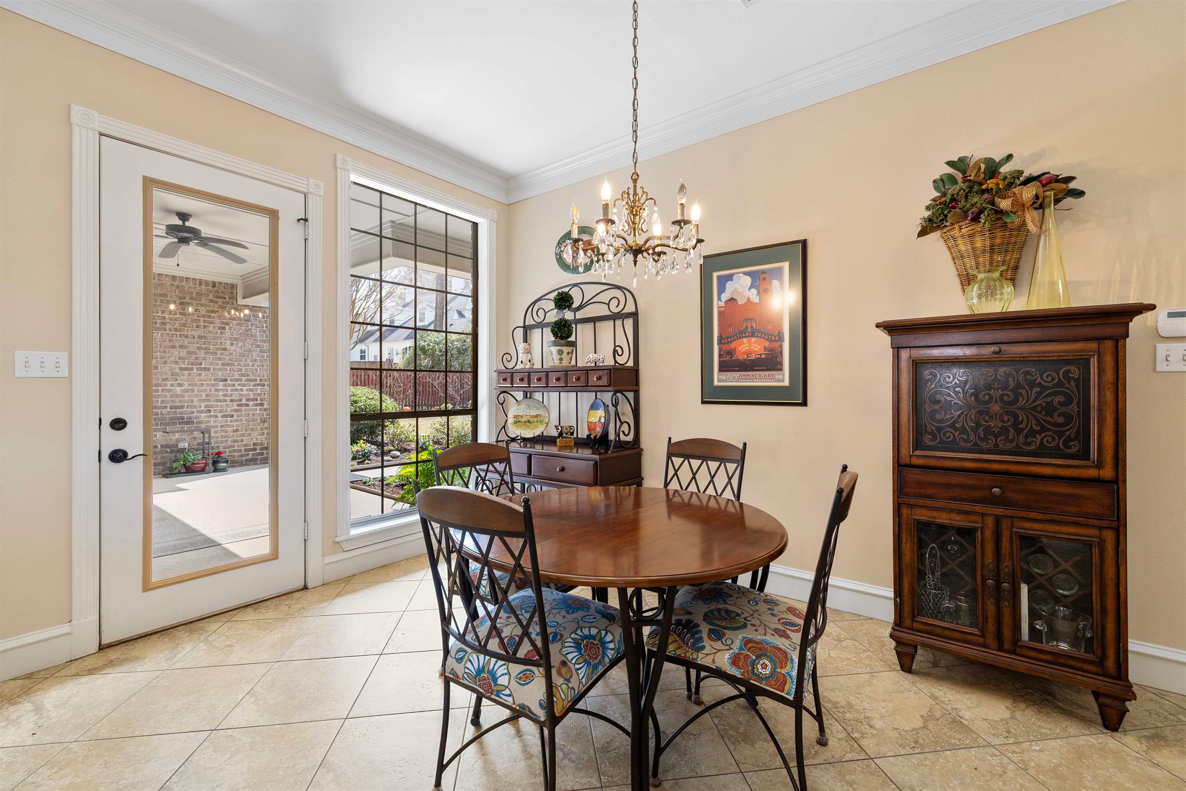 2213 Woodlands Drive, Tyler, TX 75703