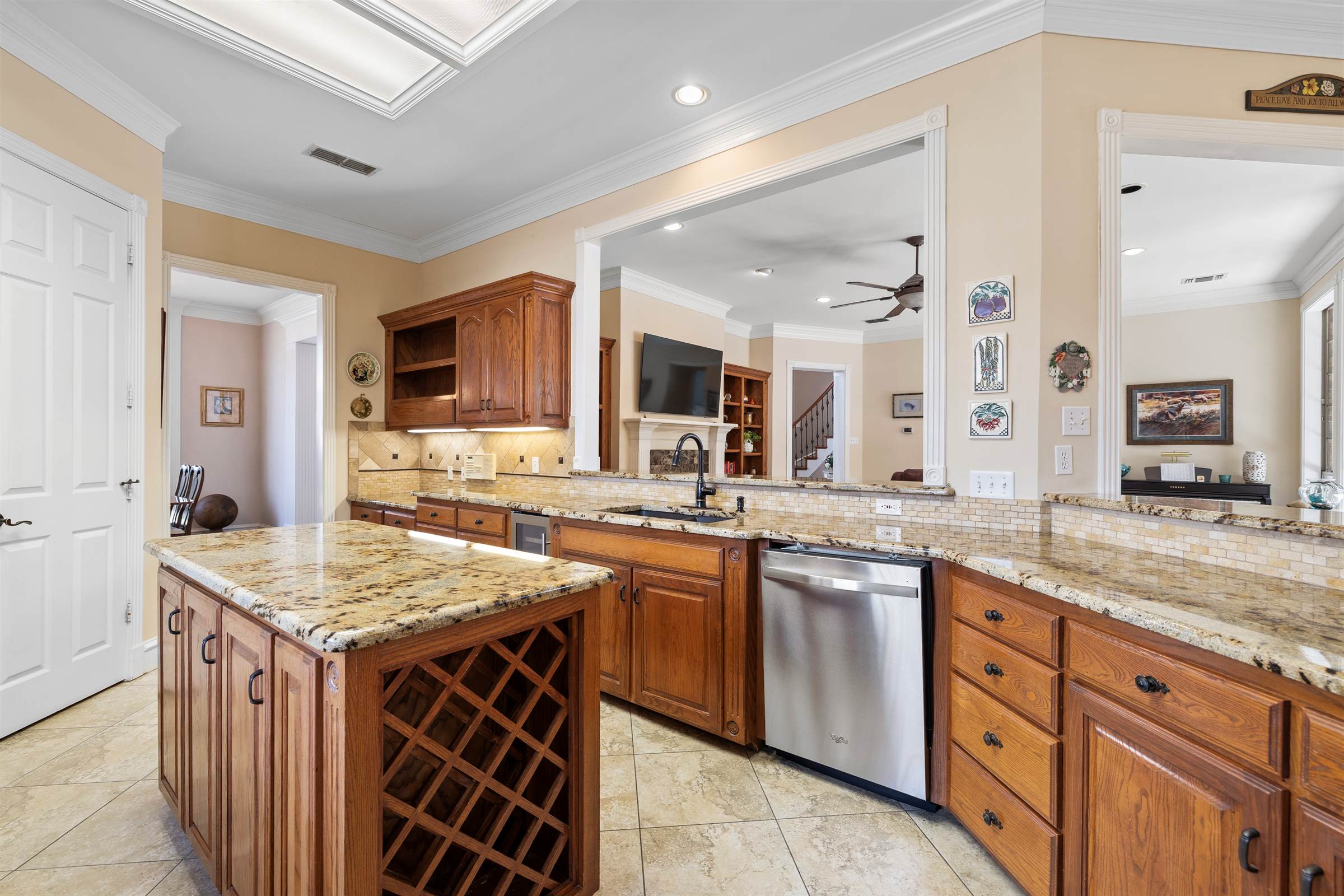 2213 Woodlands Drive, Tyler, TX 75703