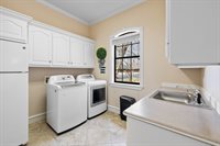 2213 Woodlands Drive, Tyler, TX 75703