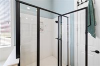 2213 Woodlands Drive, Tyler, TX 75703