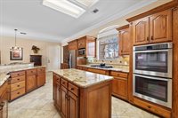 2213 Woodlands Drive, Tyler, TX 75703