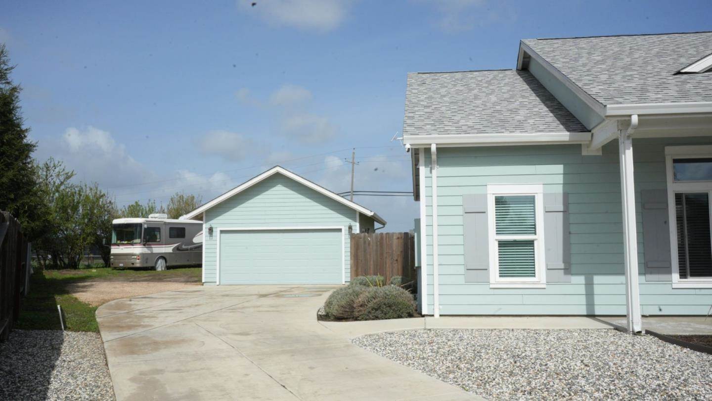 496 Northwood ST, Escalon, CA 95320