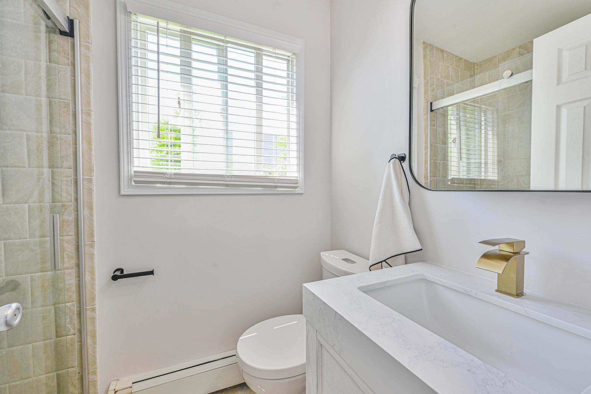 2 Boat Lane, Port Washington, NY 11050