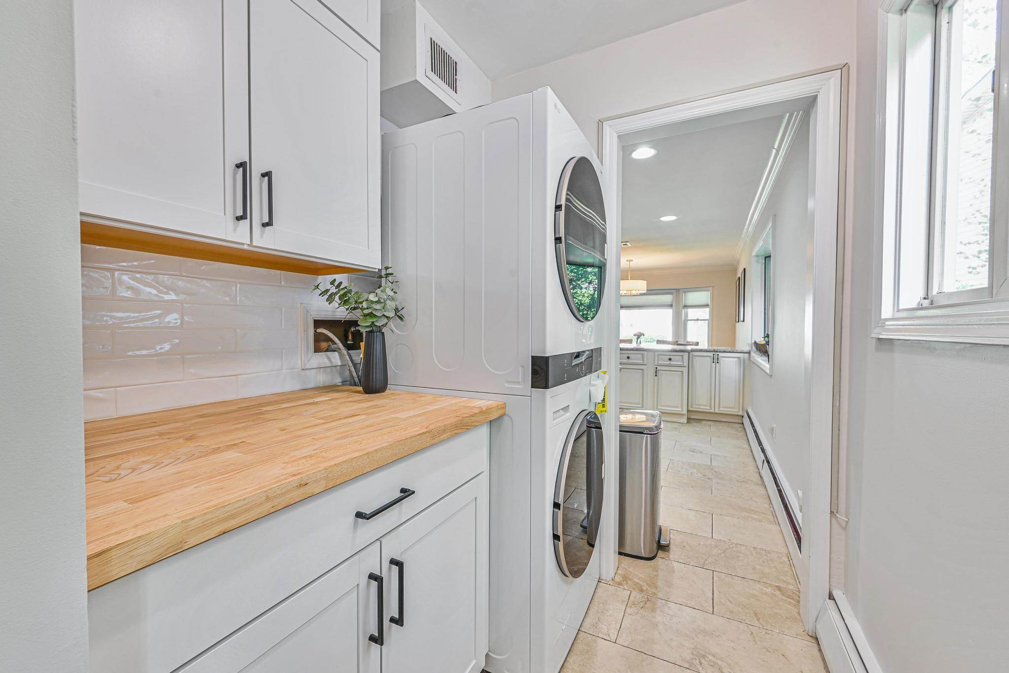 2 Boat Lane, Port Washington, NY 11050