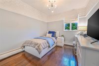 2 Boat Lane, Port Washington, NY 11050