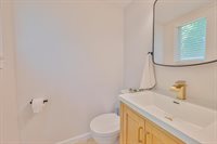 2 Boat Lane, Port Washington, NY 11050