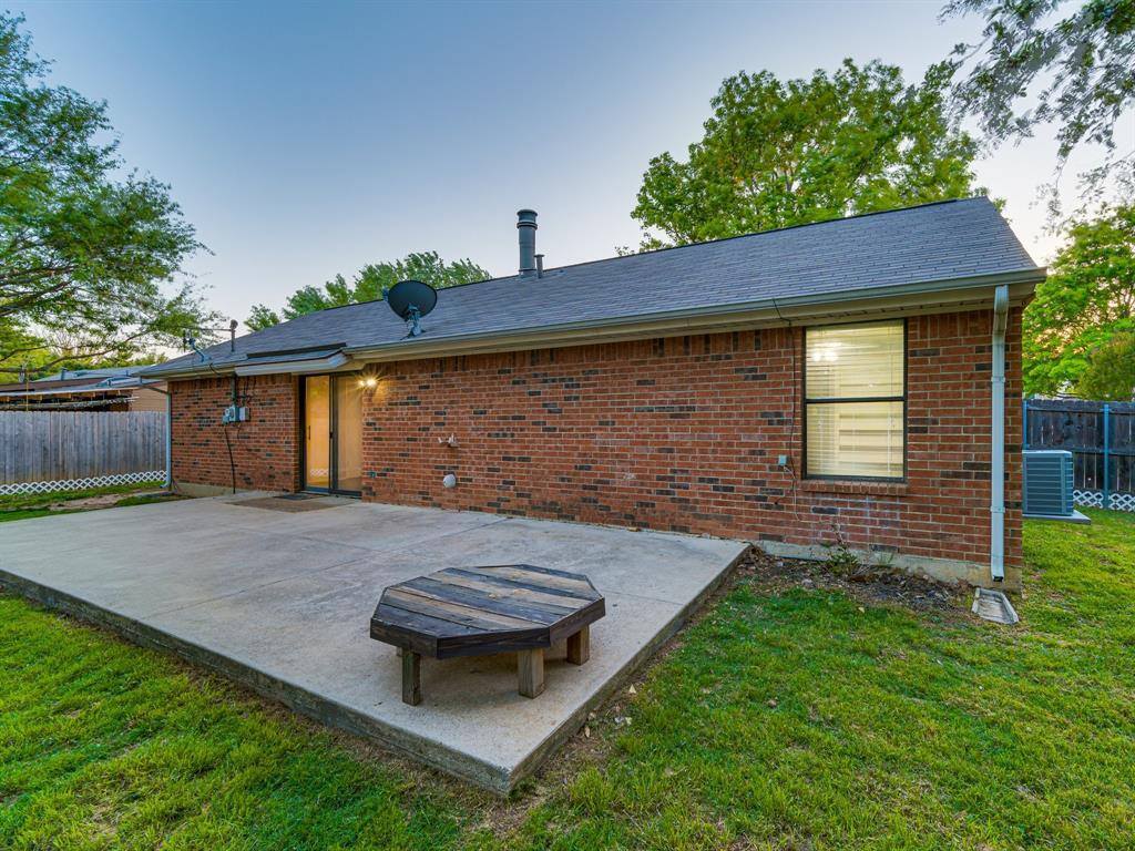 5005 Drew Court, Arlington, TX 76017