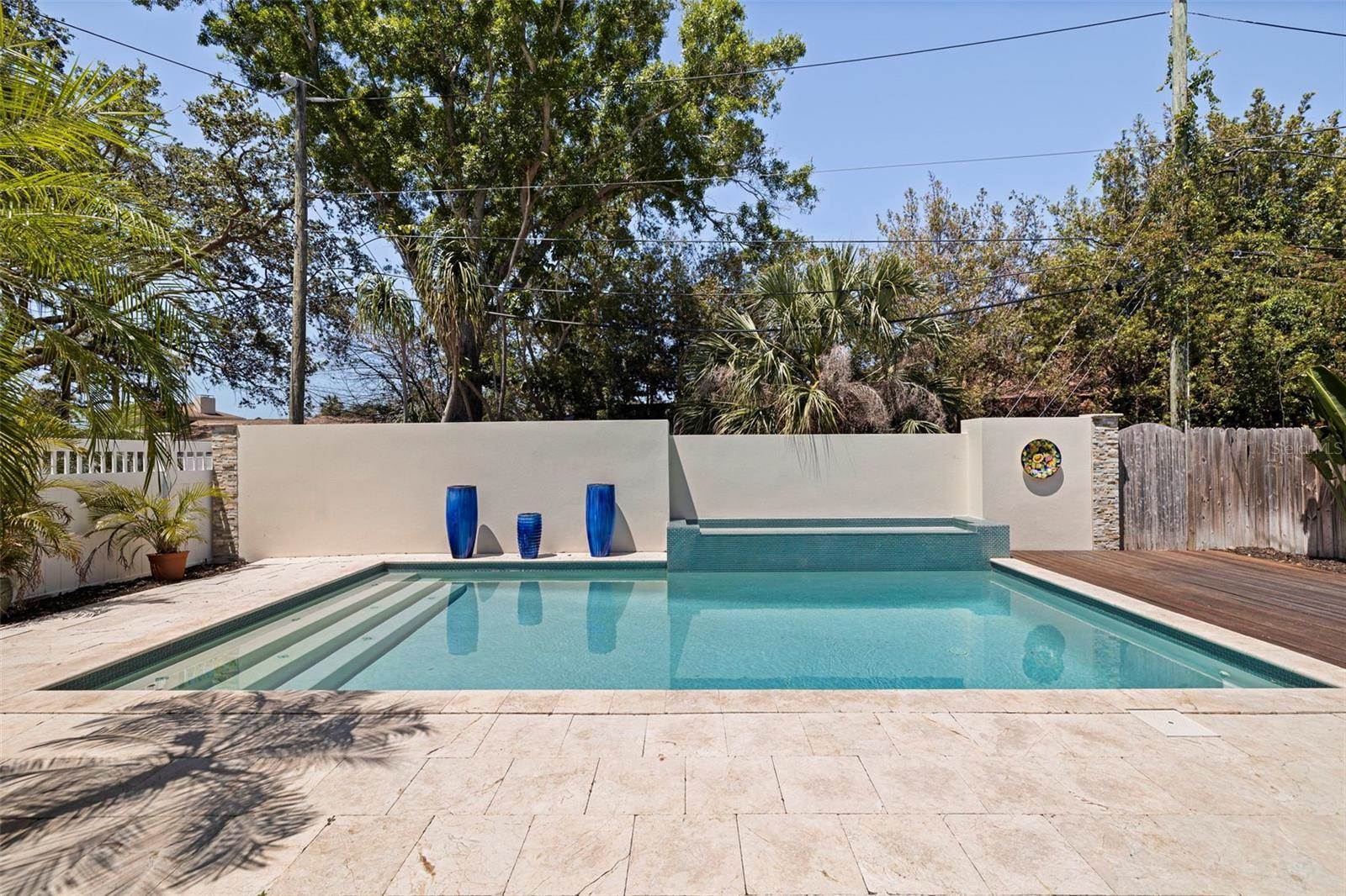 7235 Sunshine Drive S, St Petersburg, FL 33705