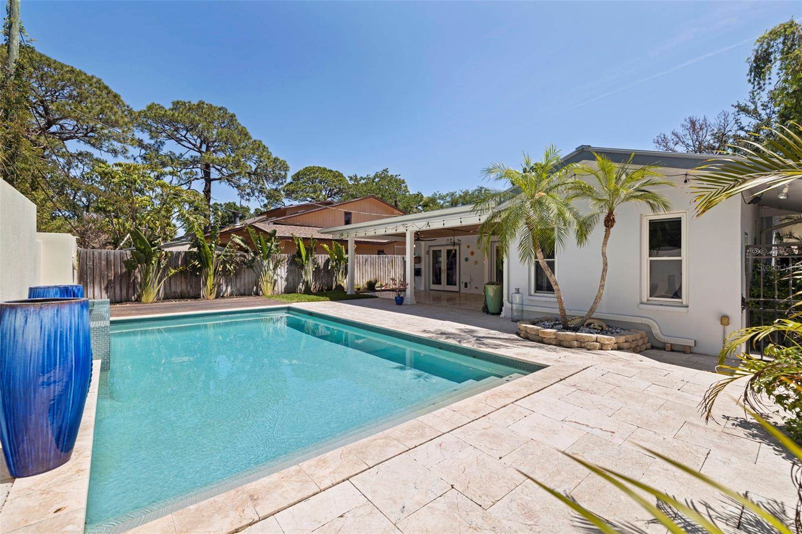 7235 Sunshine Drive S, St Petersburg, FL 33705