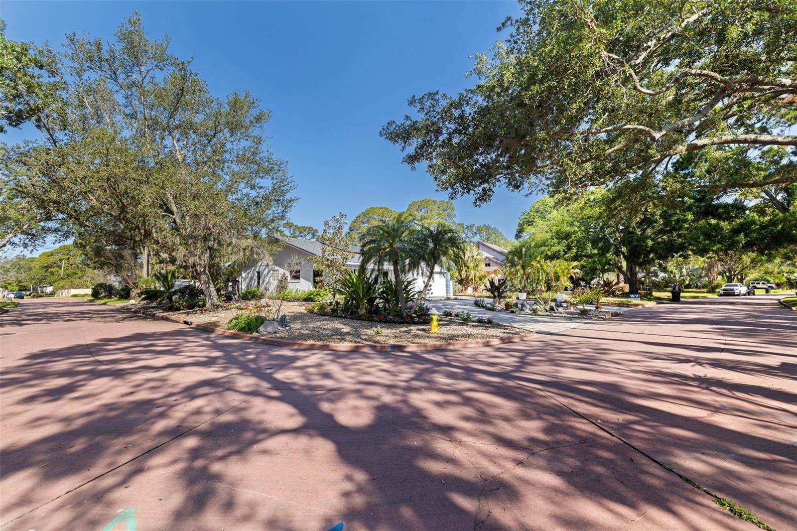 7235 Sunshine Drive S, St Petersburg, FL 33705