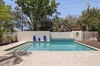 7235 Sunshine Drive S, St Petersburg, FL 33705