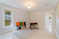 7235 Sunshine Drive S, St Petersburg, FL 33705