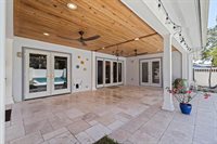 7235 Sunshine Drive S, St Petersburg, FL 33705