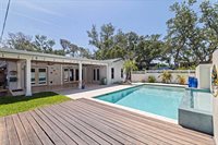 7235 Sunshine Drive S, St Petersburg, FL 33705