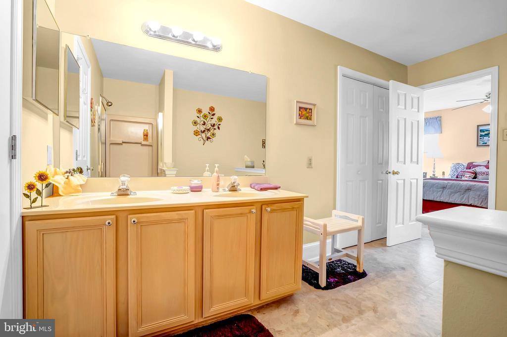 104 Coventry Pointe Lane, Pottstown, PA 19465