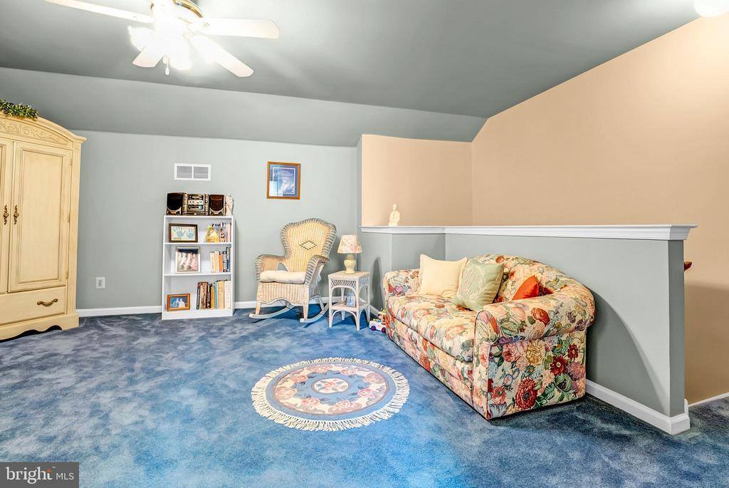 104 Coventry Pointe Lane, Pottstown, PA 19465