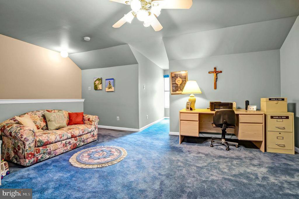 104 Coventry Pointe Lane, Pottstown, PA 19465