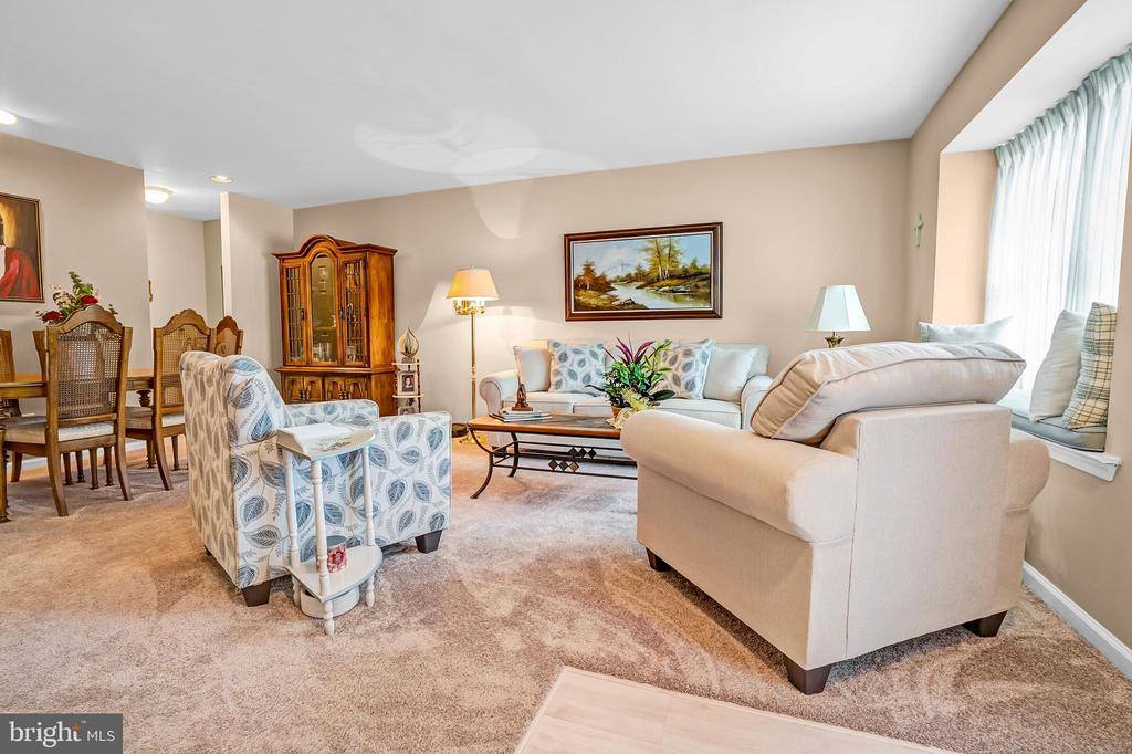 104 Coventry Pointe Lane, Pottstown, PA 19465