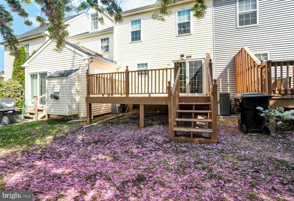 104 Coventry Pointe Lane, Pottstown, PA 19465