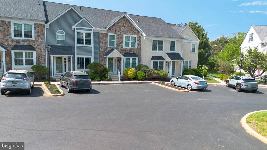 104 Coventry Pointe Lane, Pottstown, PA 19465