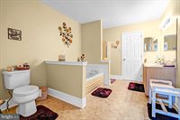 104 Coventry Pointe Lane, Pottstown, PA 19465