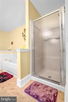 104 Coventry Pointe Lane, Pottstown, PA 19465