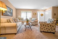 104 Coventry Pointe Lane, Pottstown, PA 19465