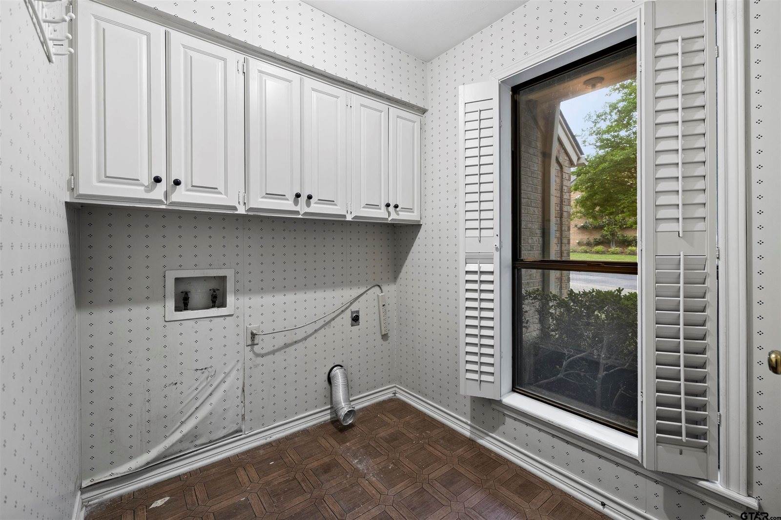 842 Ashford Ct, Tyler, TX 75703