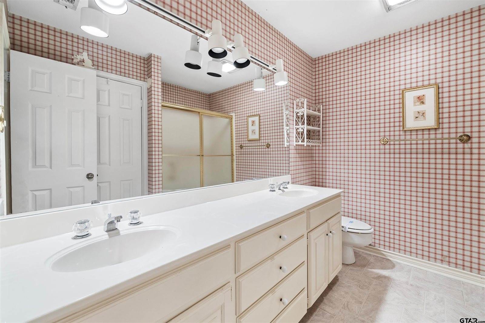 842 Ashford Ct, Tyler, TX 75703