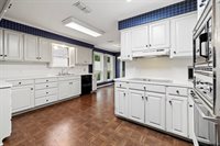 842 Ashford Ct, Tyler, TX 75703