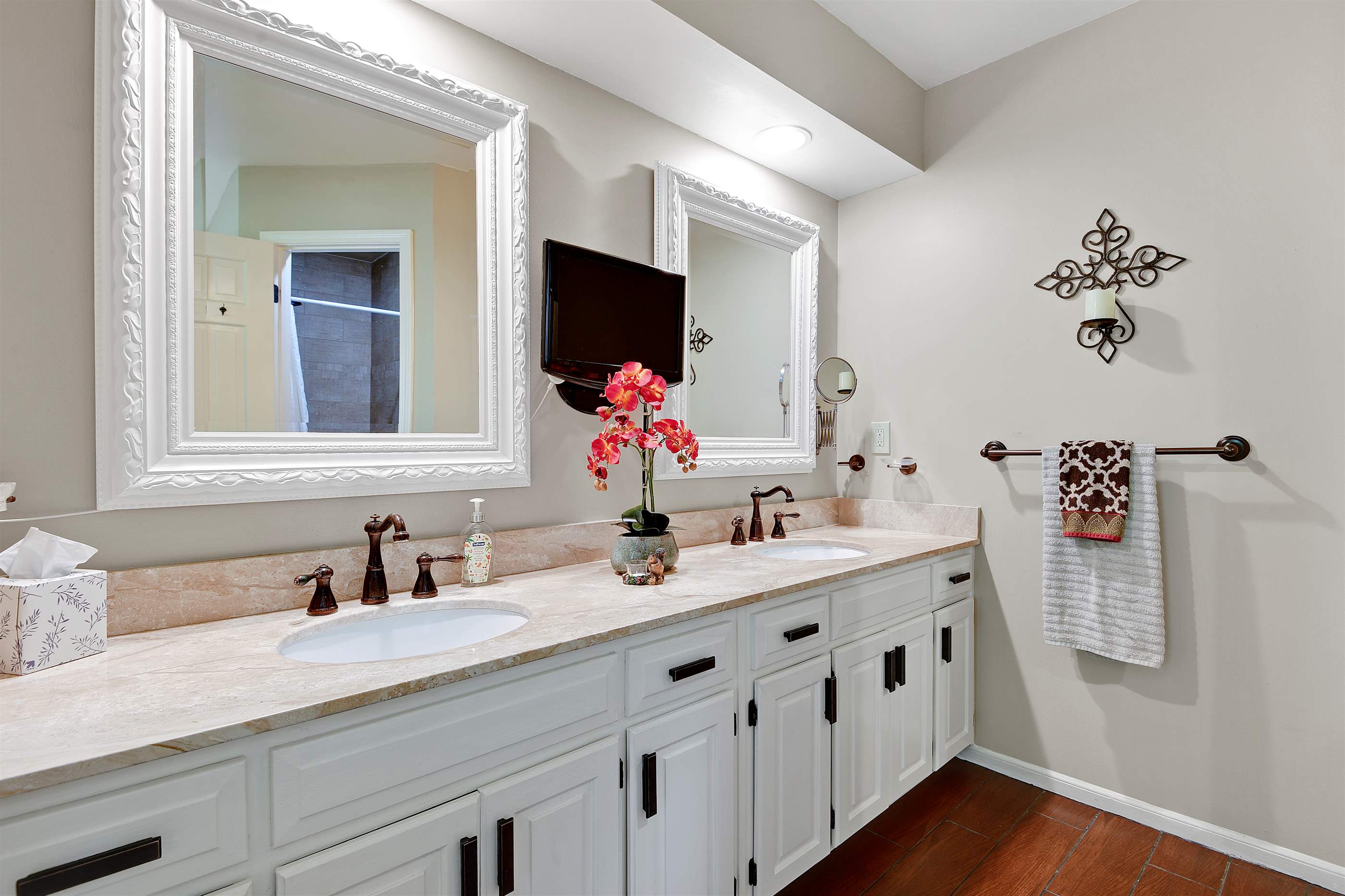 8036 W 116th Street, Overland Park, KS 66210