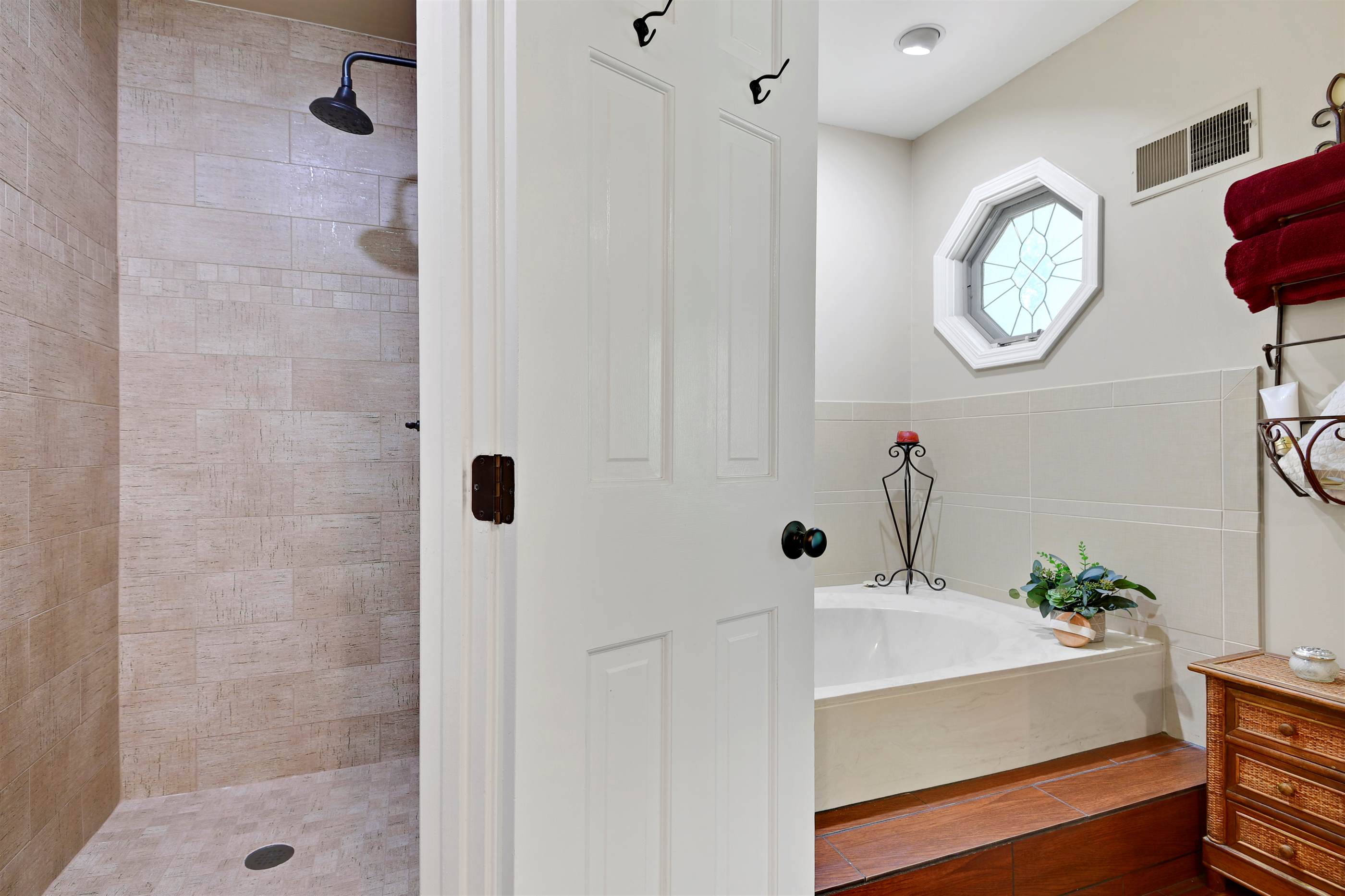 8036 W 116th Street, Overland Park, KS 66210