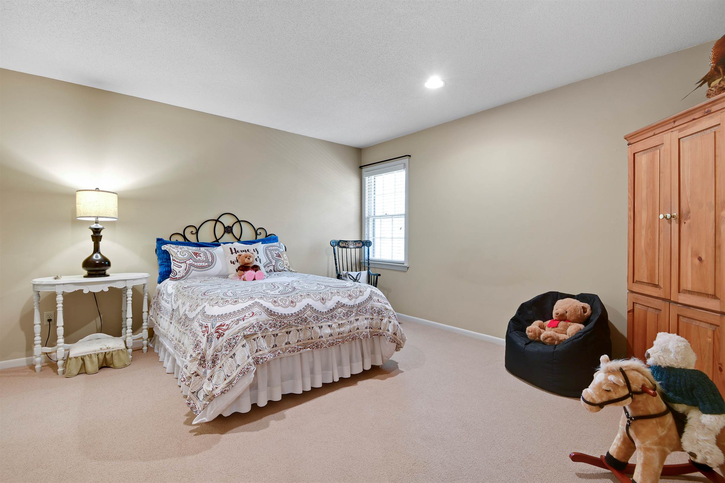 8036 W 116th Street, Overland Park, KS 66210