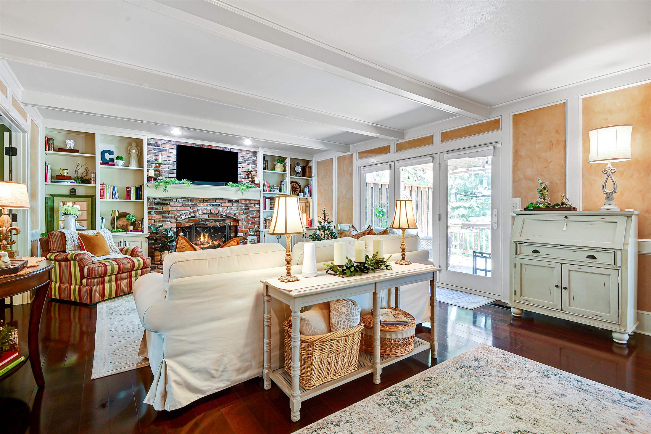 8036 W 116th Street, Overland Park, KS 66210