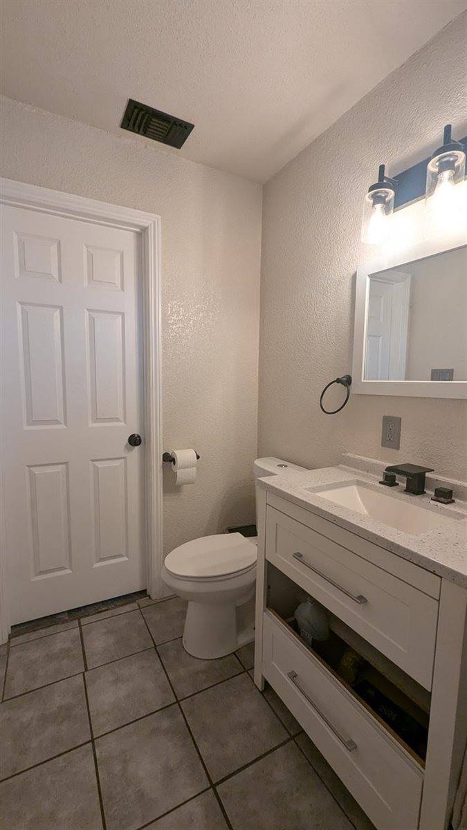 5530 Forestwood Drive, Sacramento, CA 95842