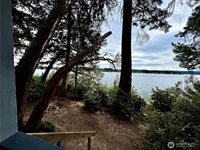 8627 Fernwood Street NE, Olympia, WA 98516