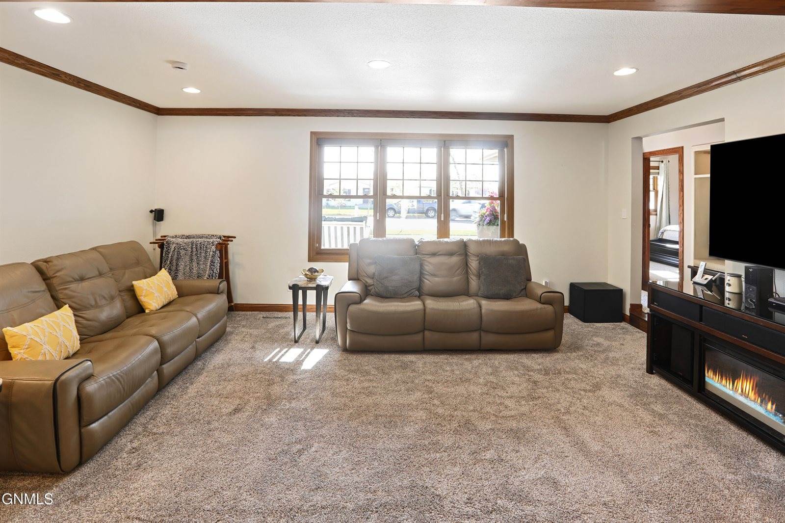 1805 University Avenue, Williston, ND 58801