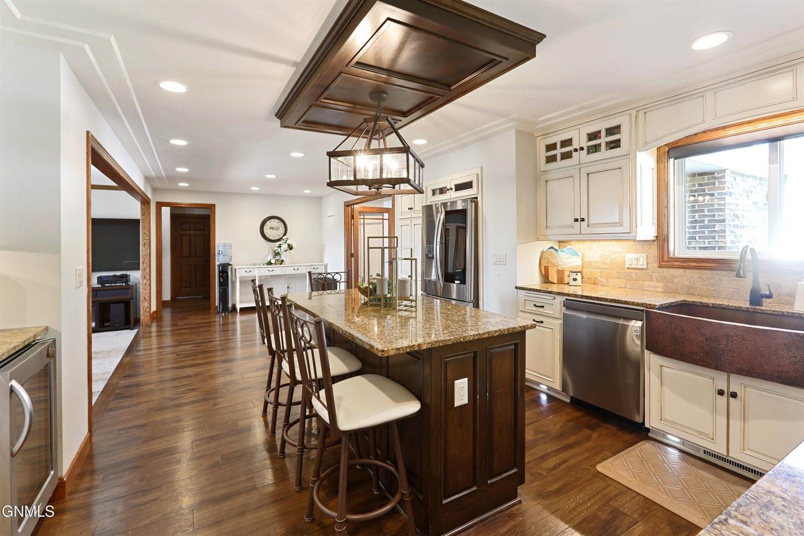 1805 University Avenue, Williston, ND 58801