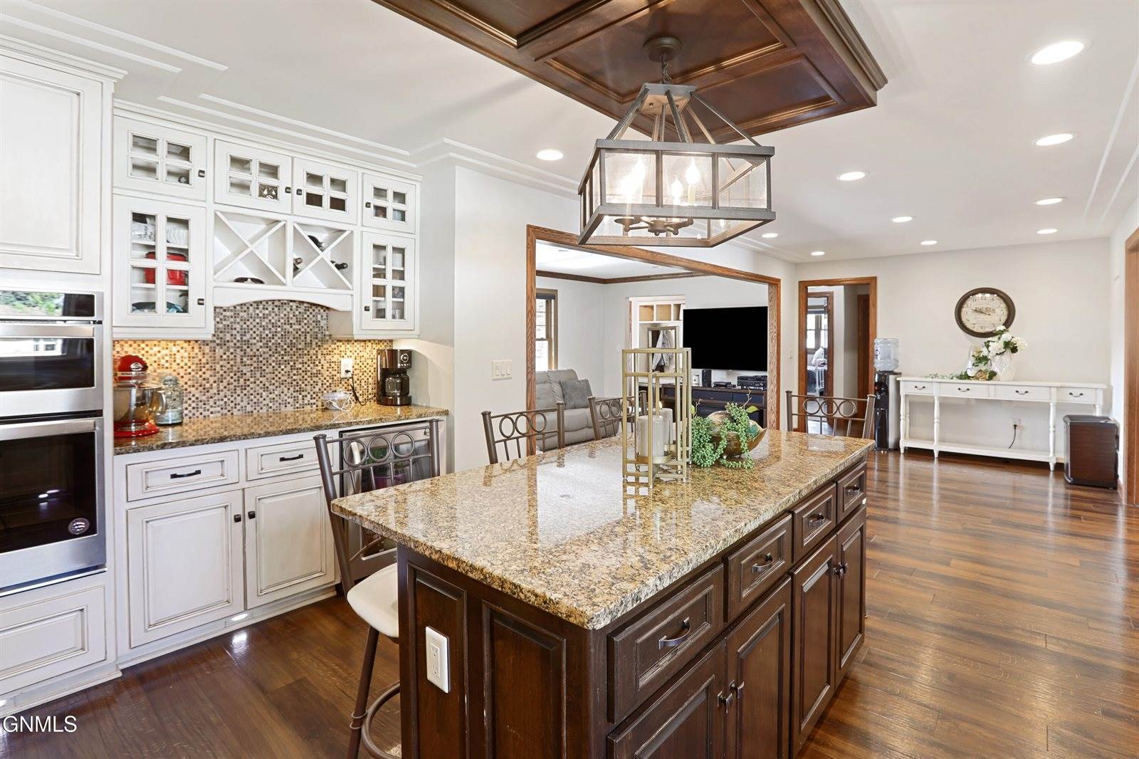 1805 University Avenue, Williston, ND 58801