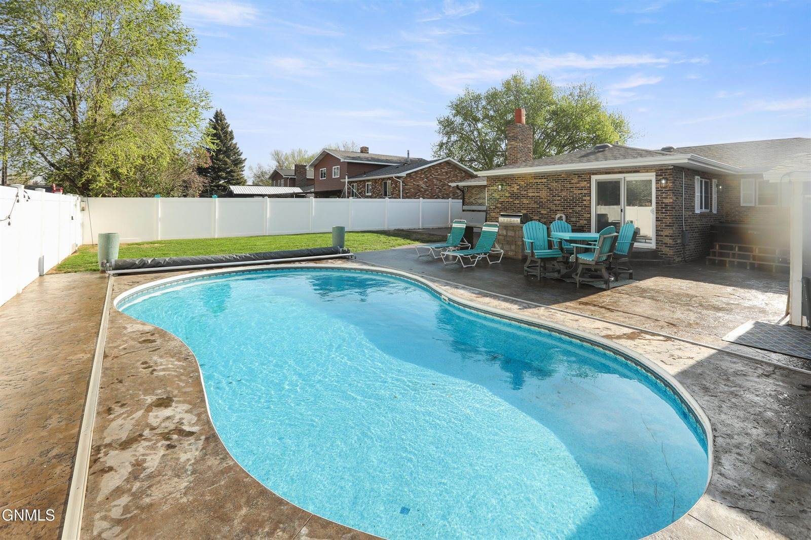 1805 University Avenue, Williston, ND 58801