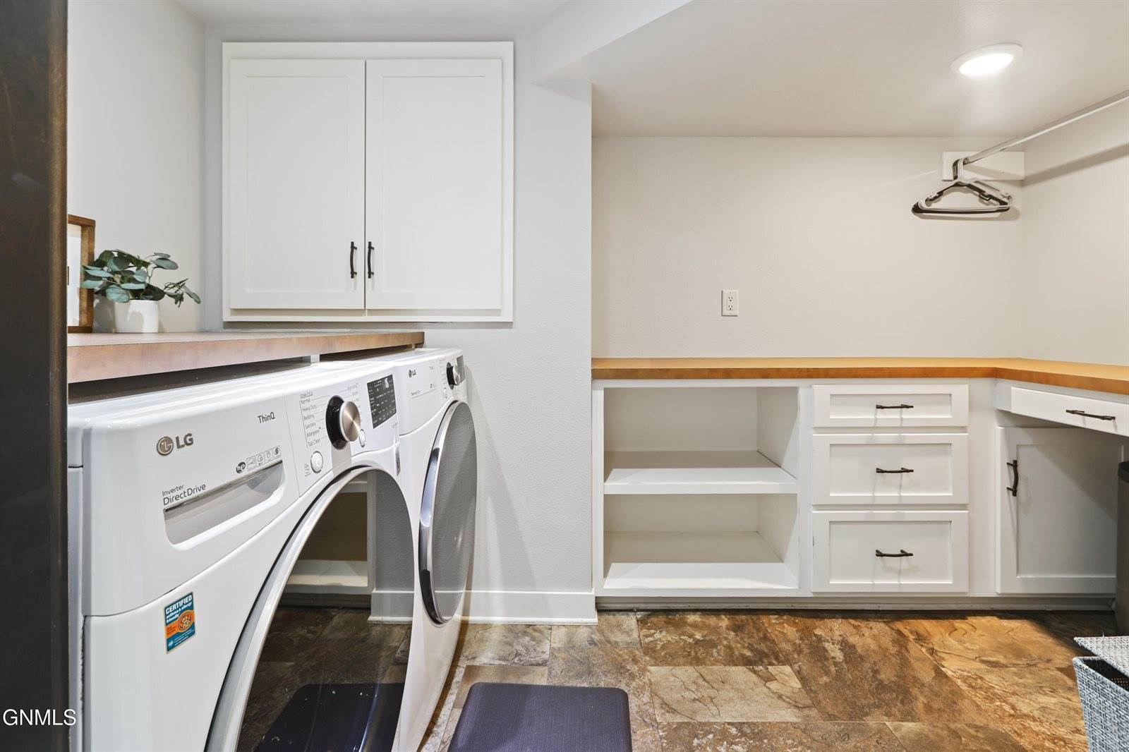 1805 University Avenue, Williston, ND 58801